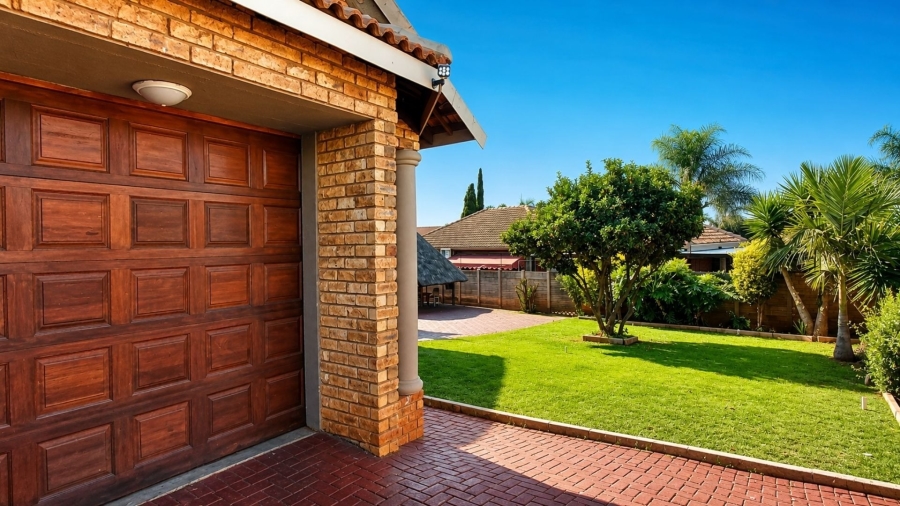 4 Bedroom Property for Sale in Safari Gardens North West